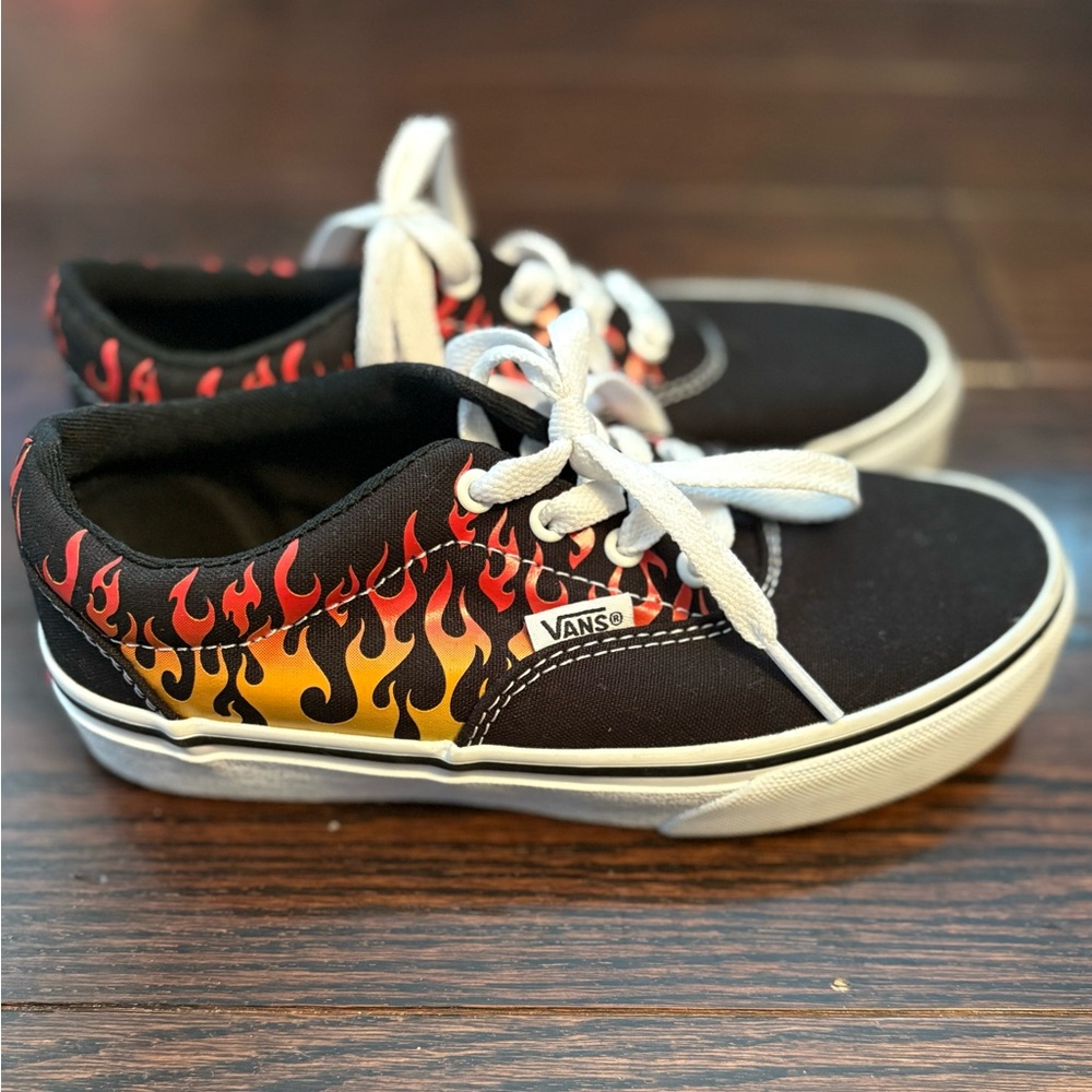 Vans Kids Sneakers with Flames - Size 1US